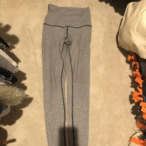 Grey Patterned Lululemon leggings!